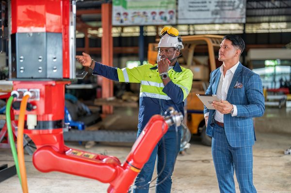 How to Safely Introduce Your Cat to Motorized Pet Toys Without Triggering Fear or Anxiety